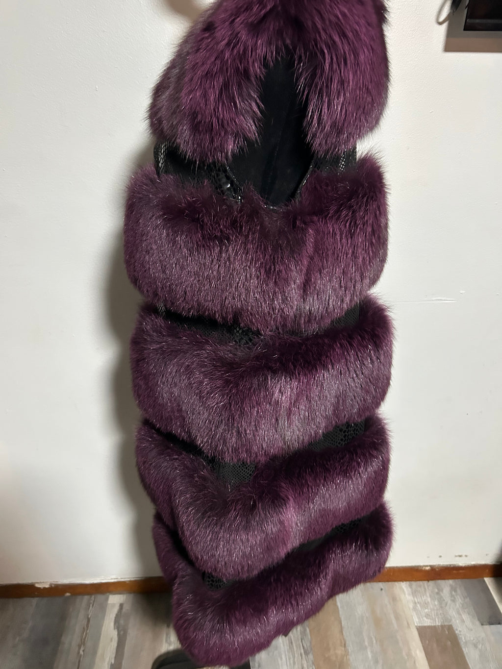 Purple Fox fur vest with leather snake skin size M