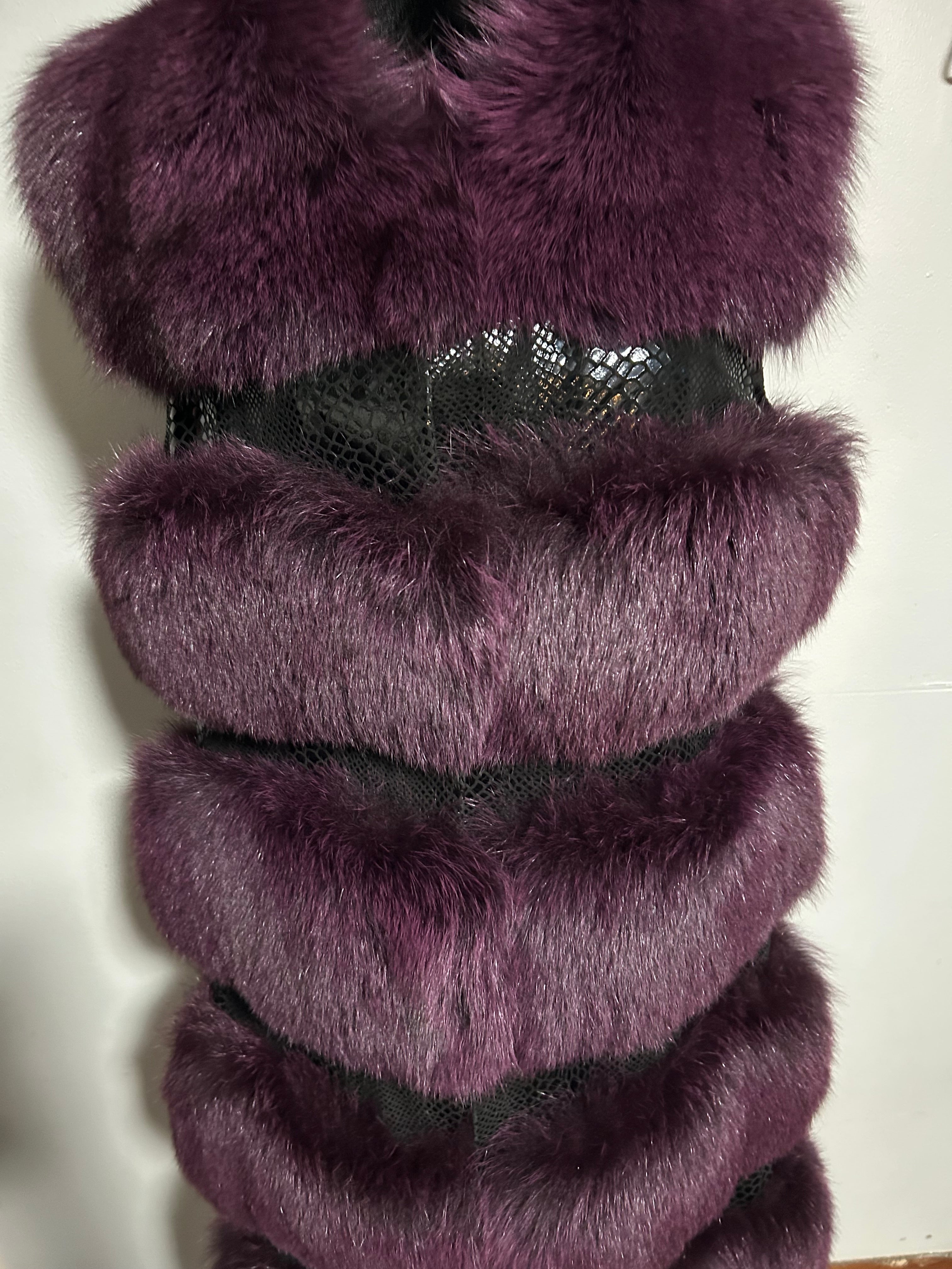 Purple Fox fur vest with leather snake skin size M