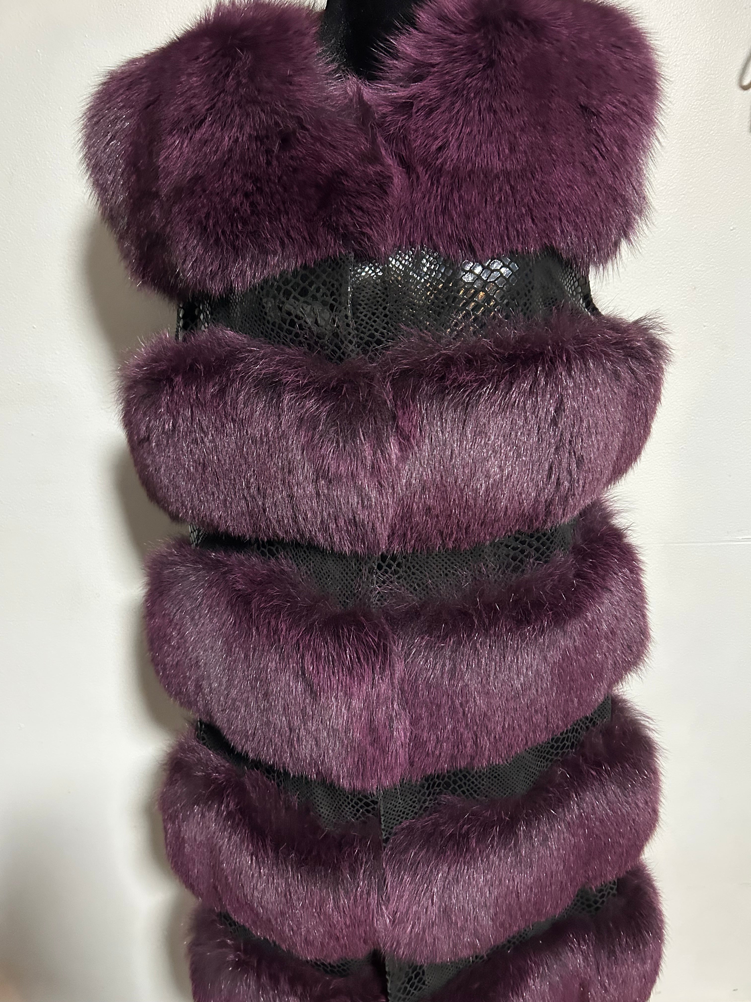 Purple Fox fur vest with leather snake skin size M