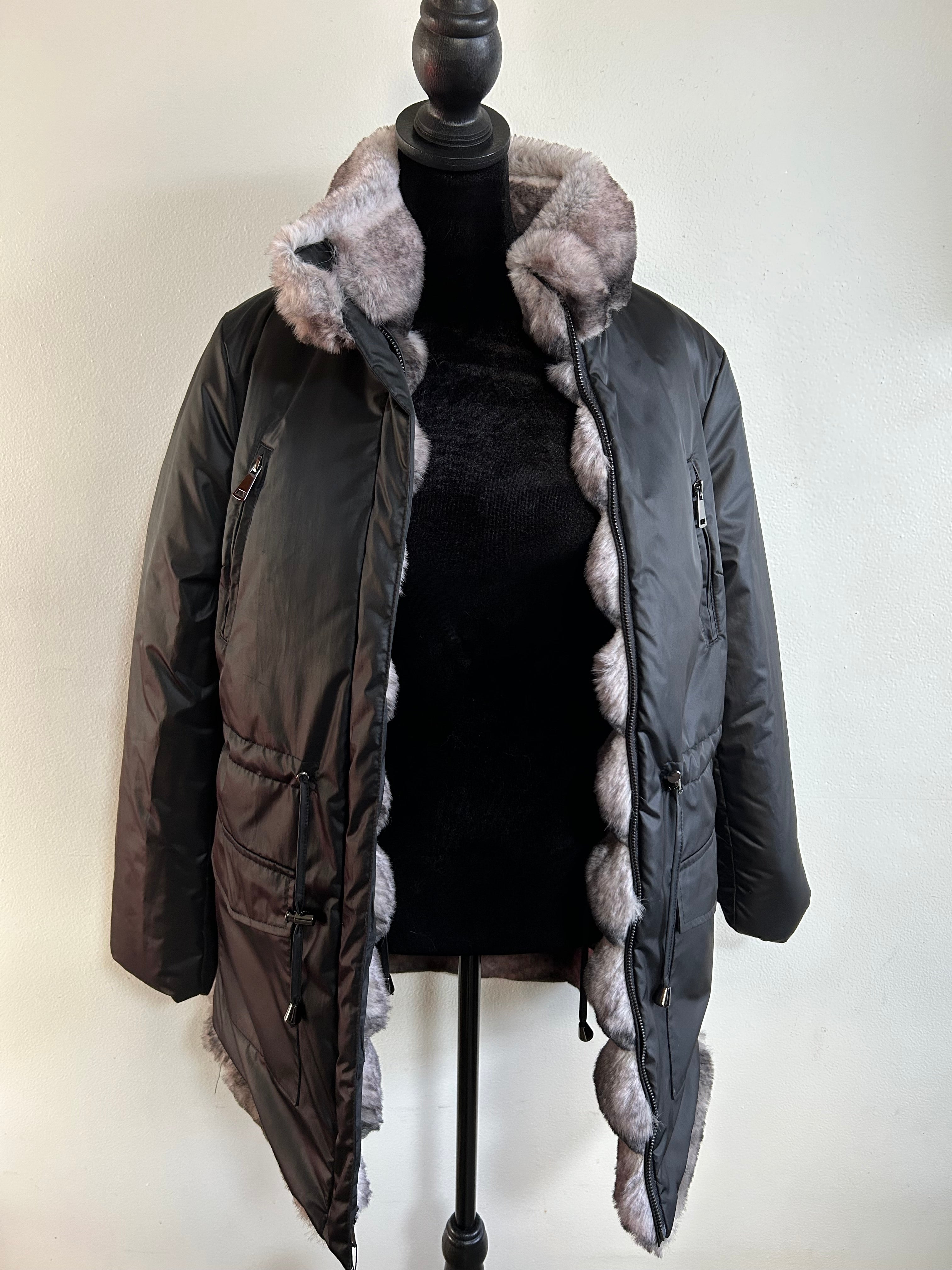 Reverseable Rex Rabbit Chinchilla coat size M 8-10